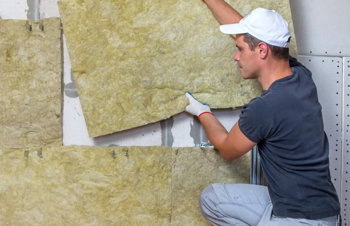 How Does External Wall Insulation Improve Energy Efficiency in Homes?